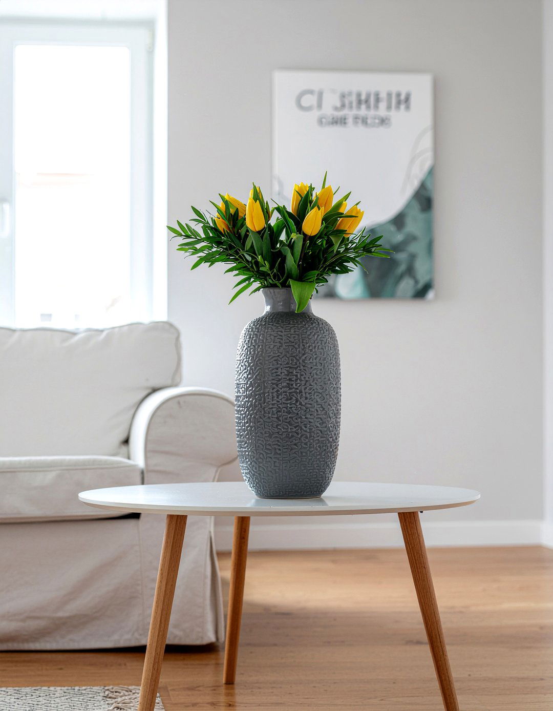 Ceramic Vase Flowers - 30 living room vignette ideas