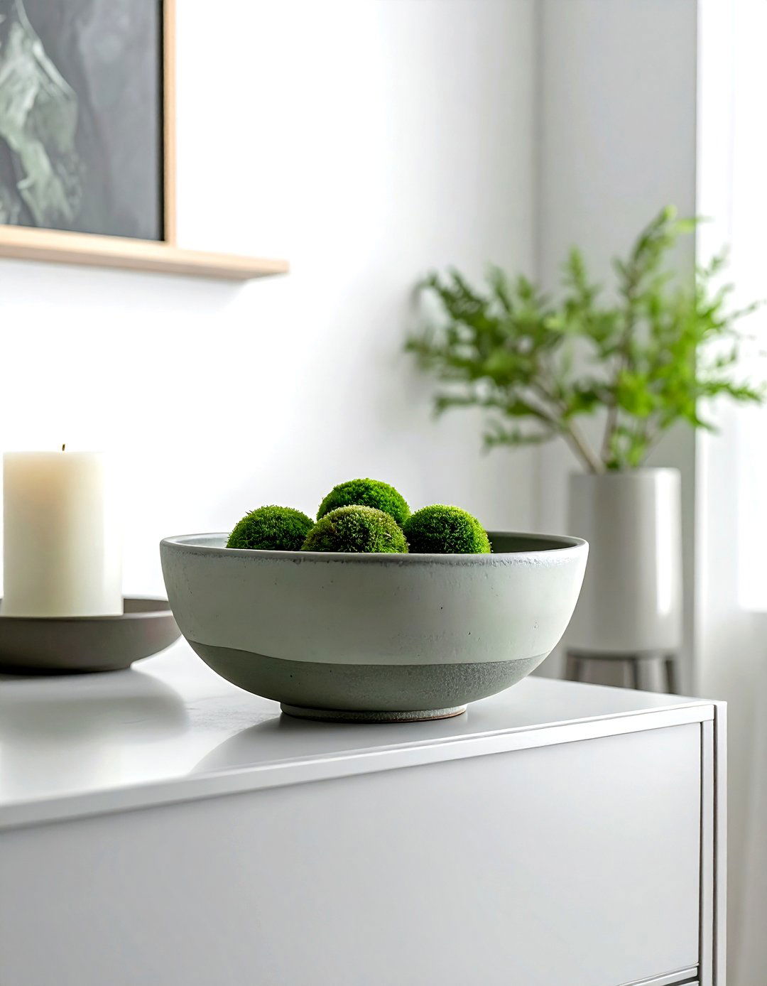 Ceramic bowl dresser decor - 30 dresser vignette ideas