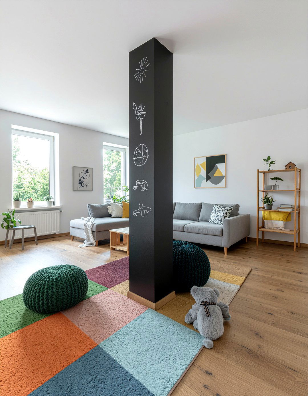 Chalkboard Column - 30 living room column ideas