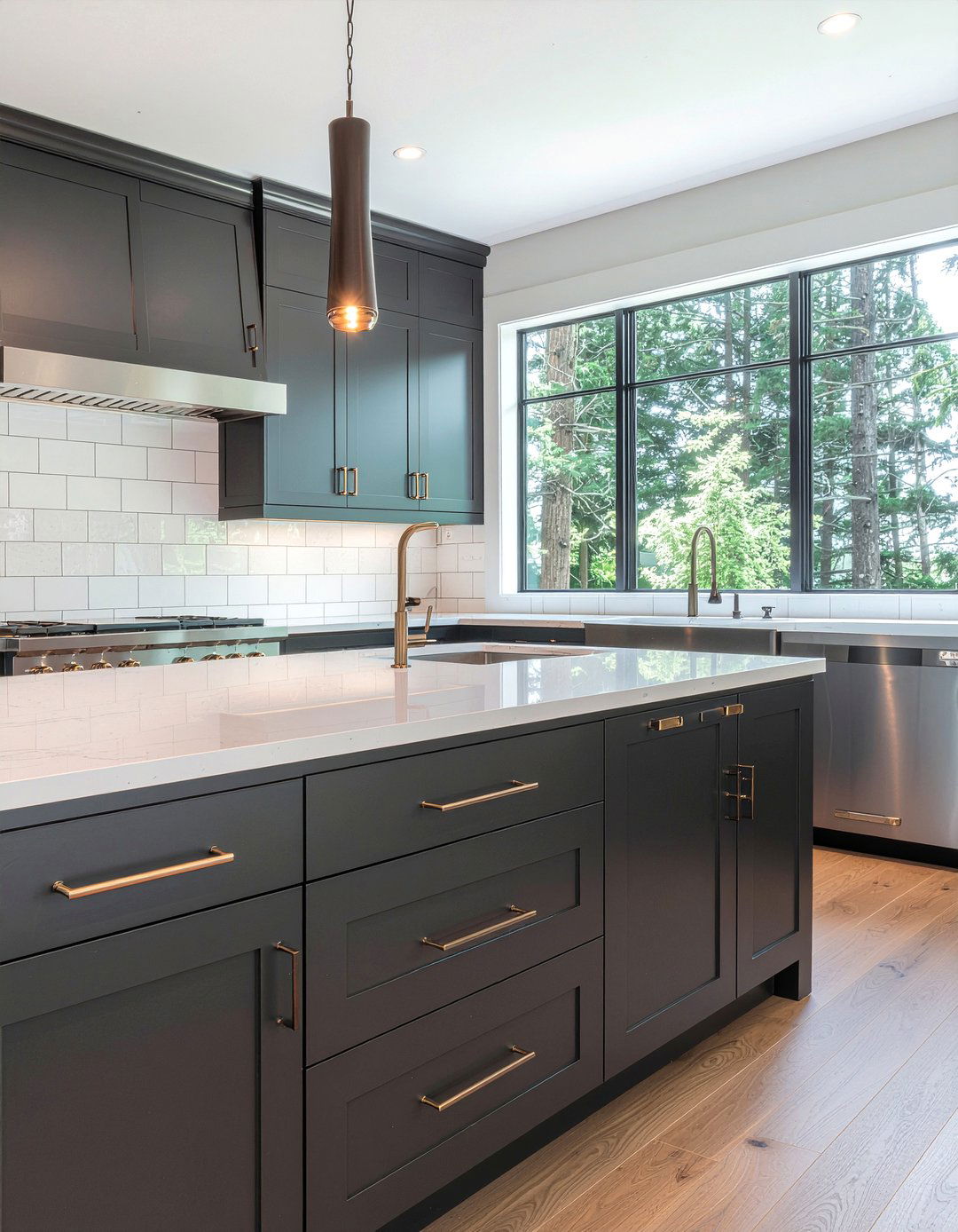 Champagne Bronze Pulls - 30 kitchen cabinet handle ideas