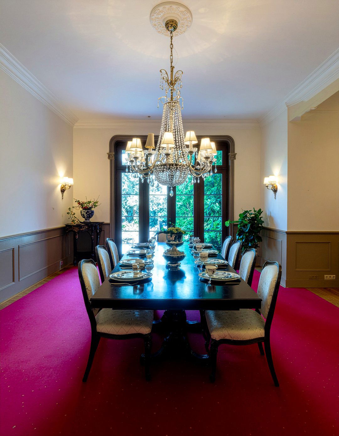 Chandelier Dining Room - 30 period home dining room ideas