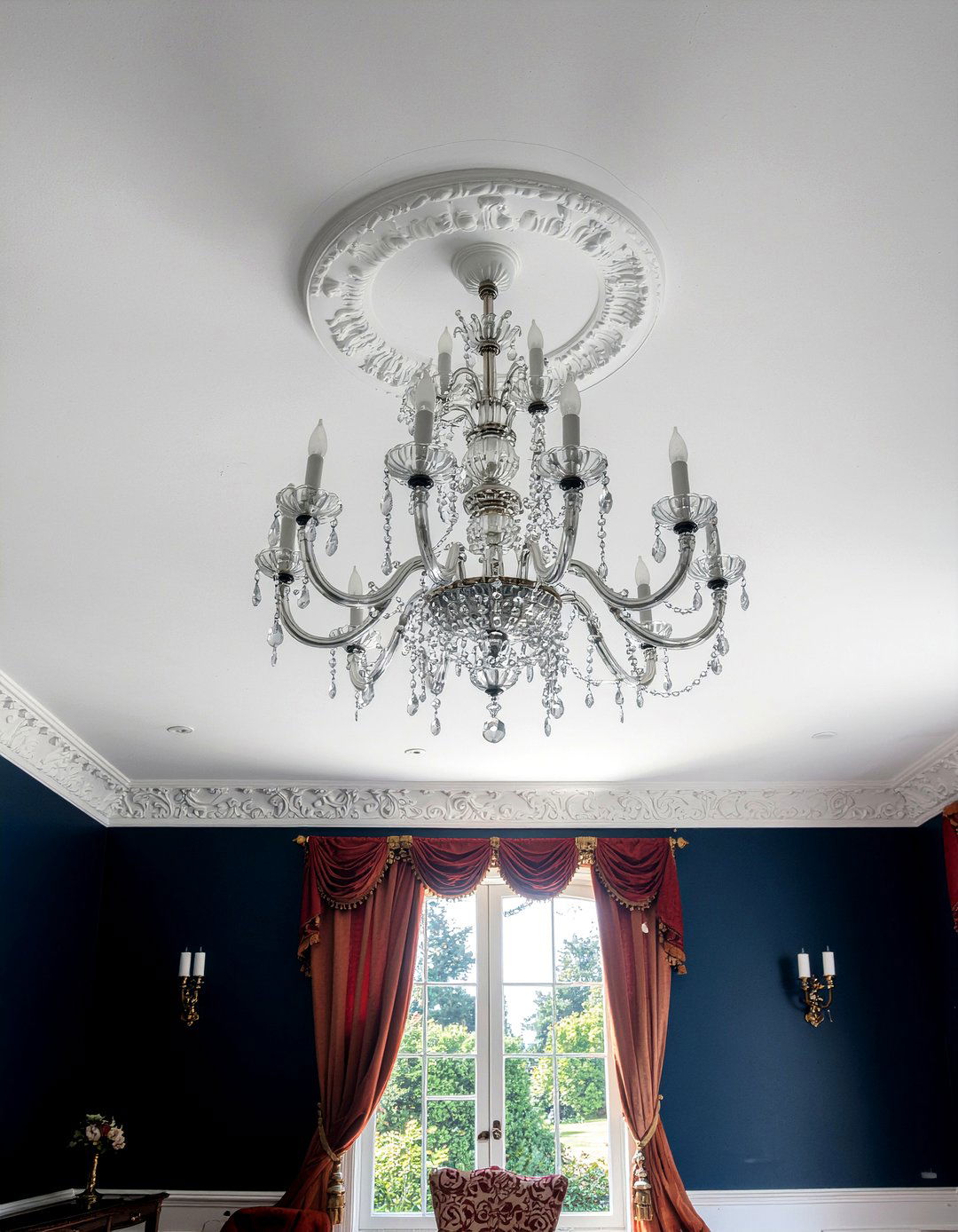 Chandelier Lighting - 30 dramatic living room ideas