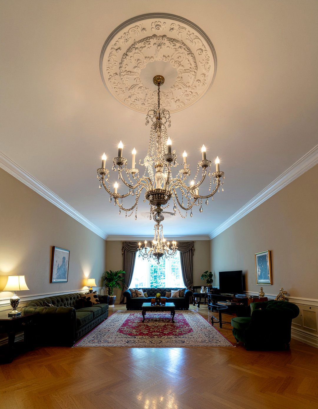 Chandelier living room - 30 traditional living room ideas