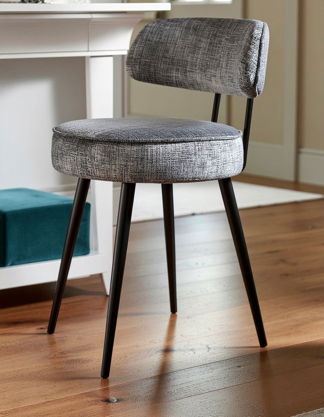 Charcoal Gray Vanity Stool - 30 bedroom gray furniture ideas