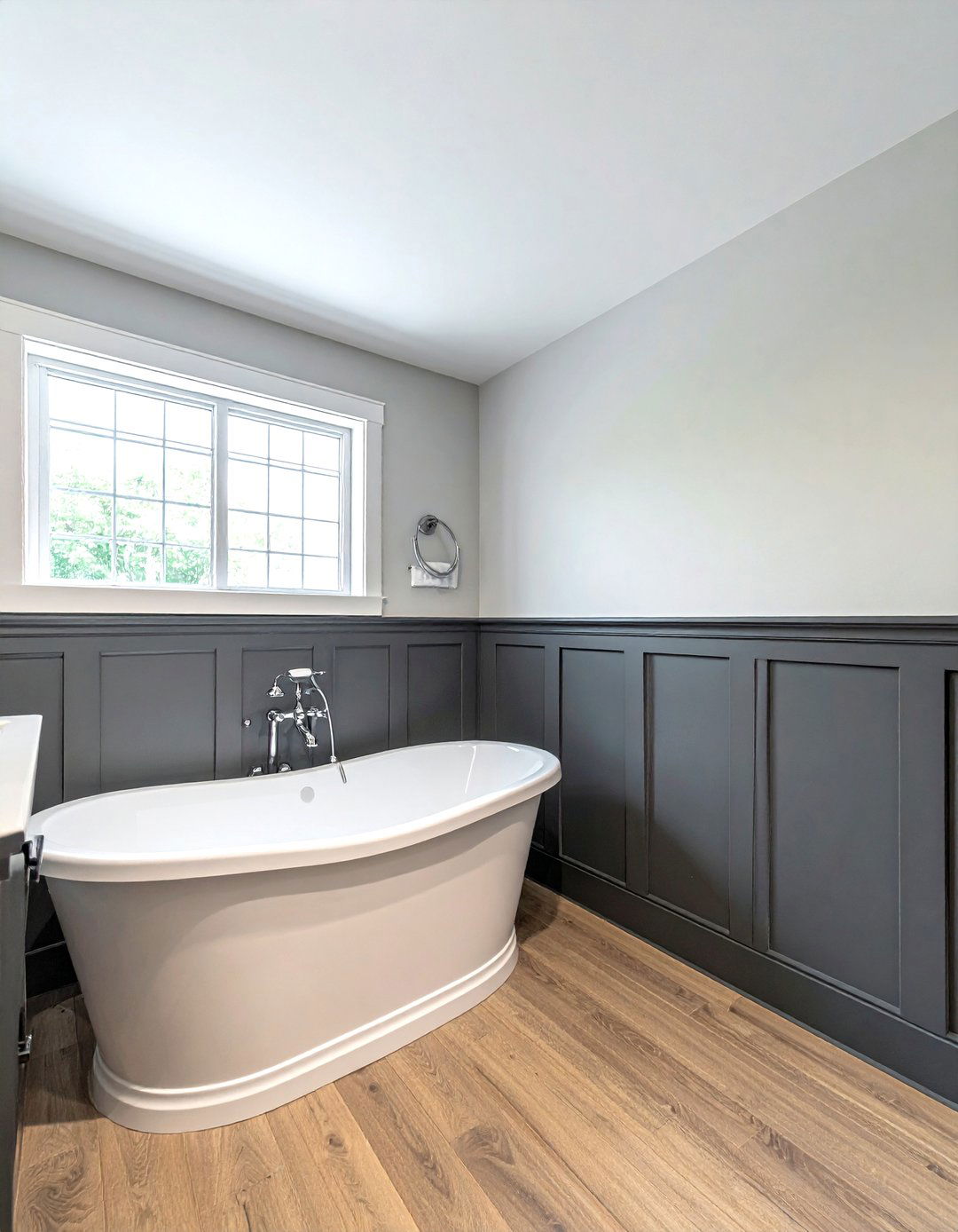 Charcoal Gray Wainscoting - 30 bathroom wainscoting ideas