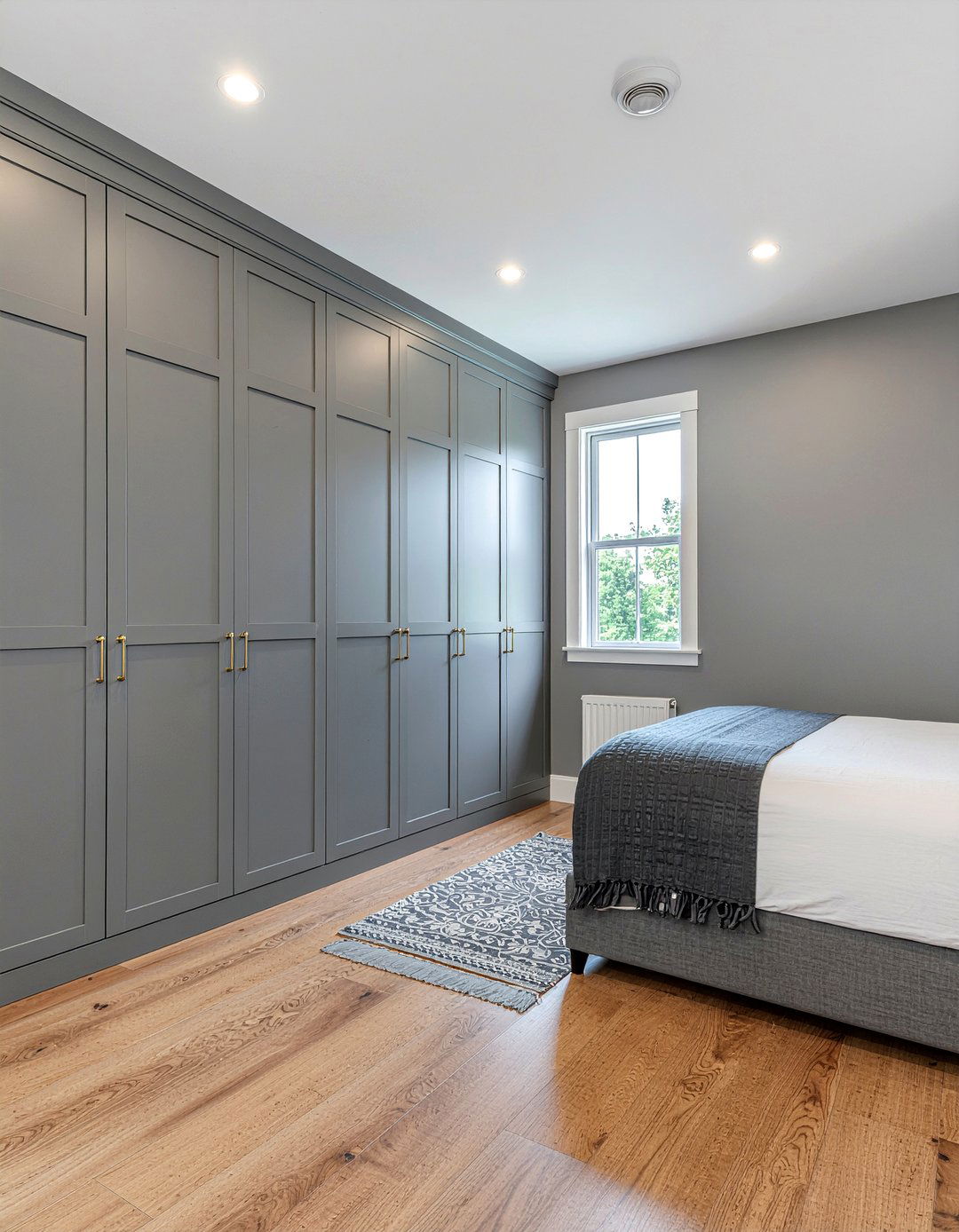 Charcoal bedroom built in wardrobes - 30 bedroom charcoal walls