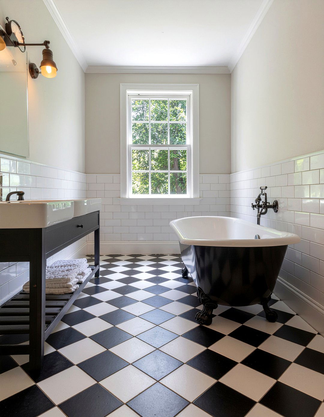 Checkerboard Bathroom Floor - 30 retro bathroom ideas