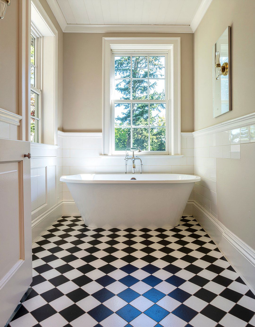 Checkerboard mosaic floor - 30 mosaic bathroom ideas