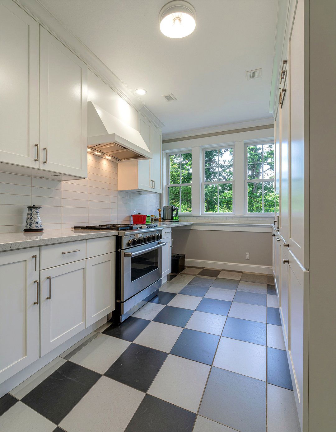 Checkered Porcelain Tile - 30 porcelain tile floor kitchen ideas