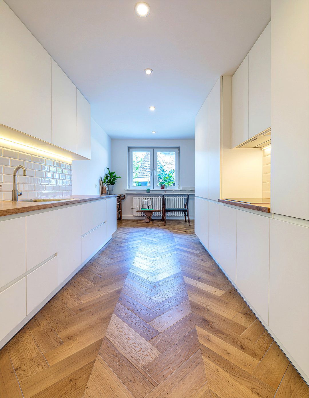 Chevron Pattern Porcelain Tile - 30 porcelain tile floor kitchen ideas