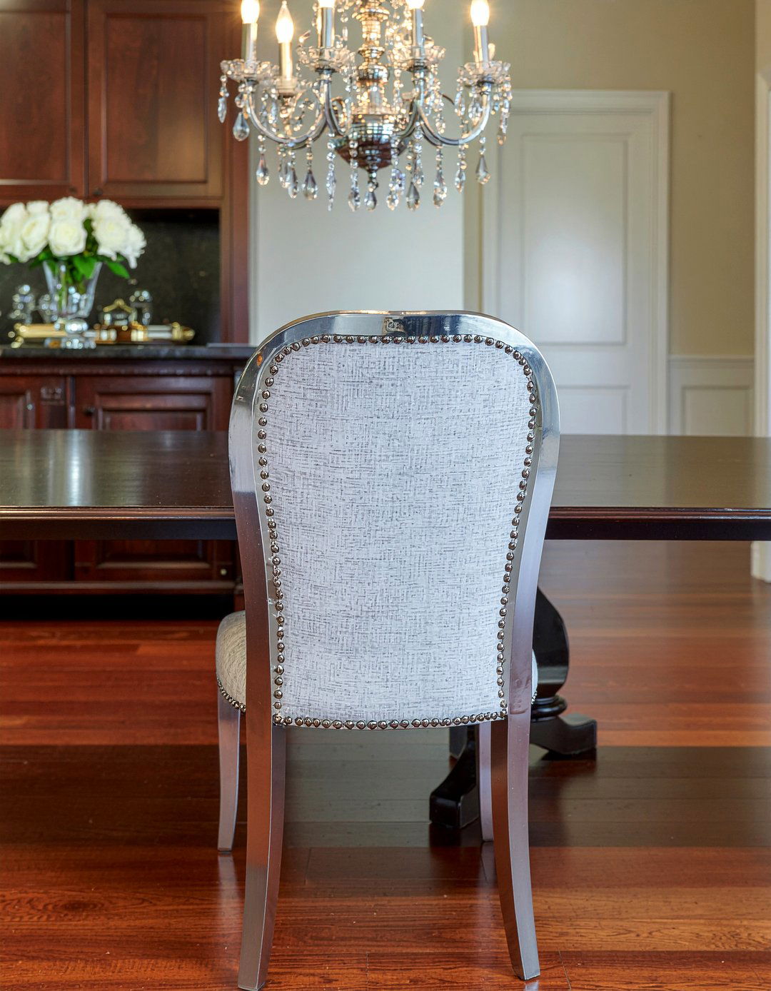Chrome Studded Dining Chair - 30 chrome accent dining room ideas