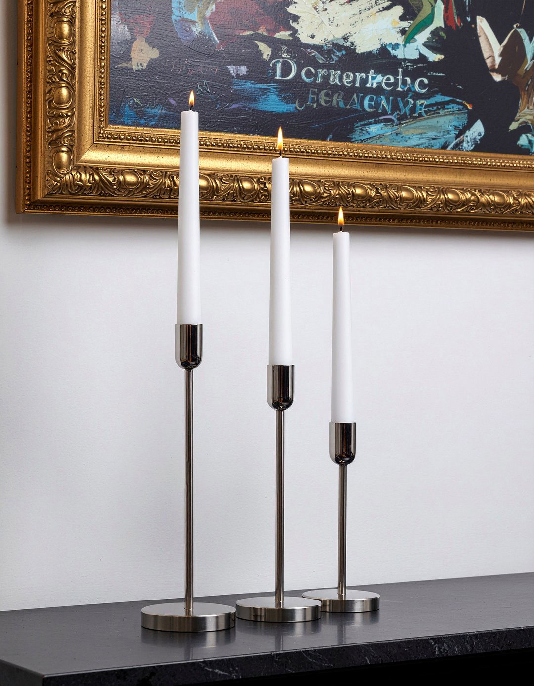 Chrome candle holder - 30 living room chrome furniture ideas