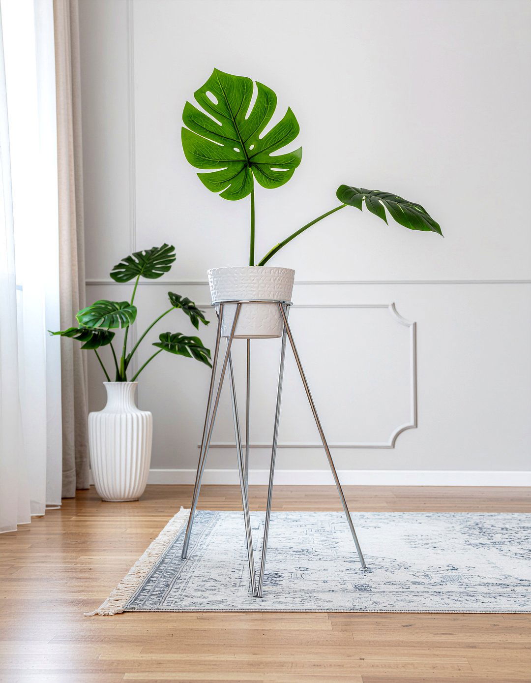 Chrome plant stand - 30 living room chrome furniture ideas