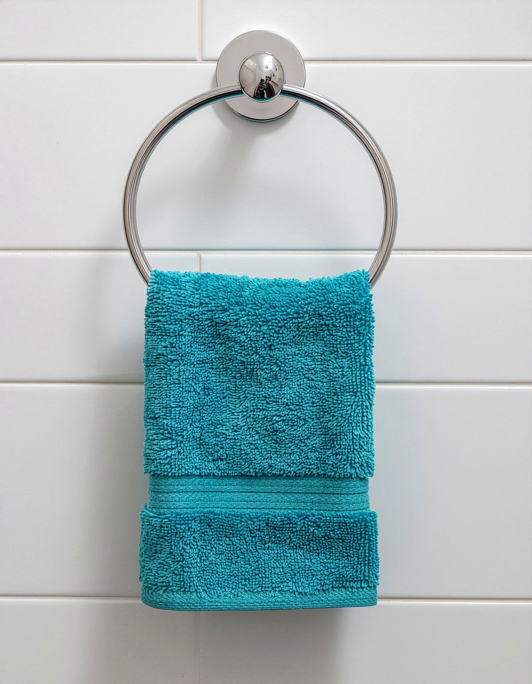 Chrome towel ring - 30 bathroom towel ring ideas