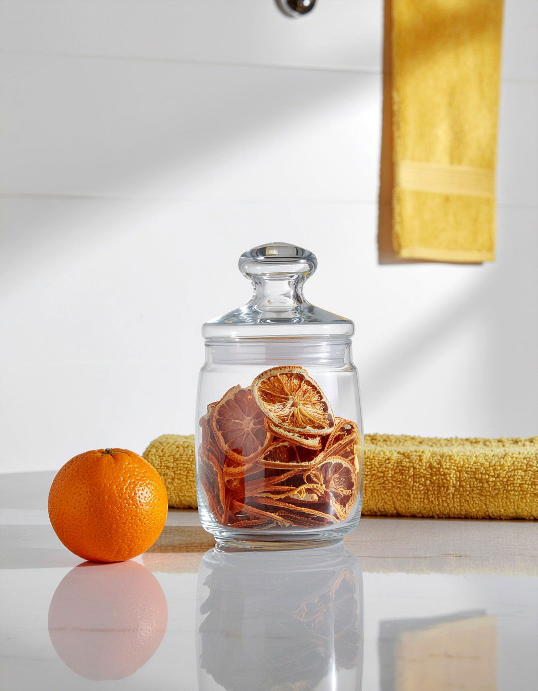 Citrus peels - 30 bathroom scent ideas