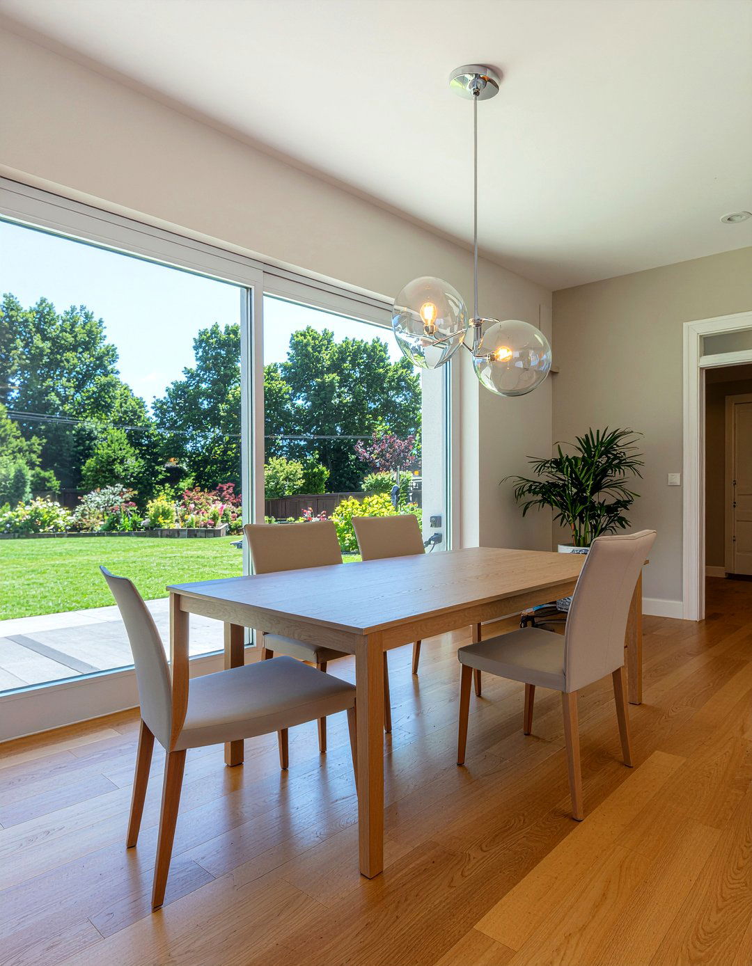 Clear Glass Globe Chandelier - 30 globe chandelier dining room ideas