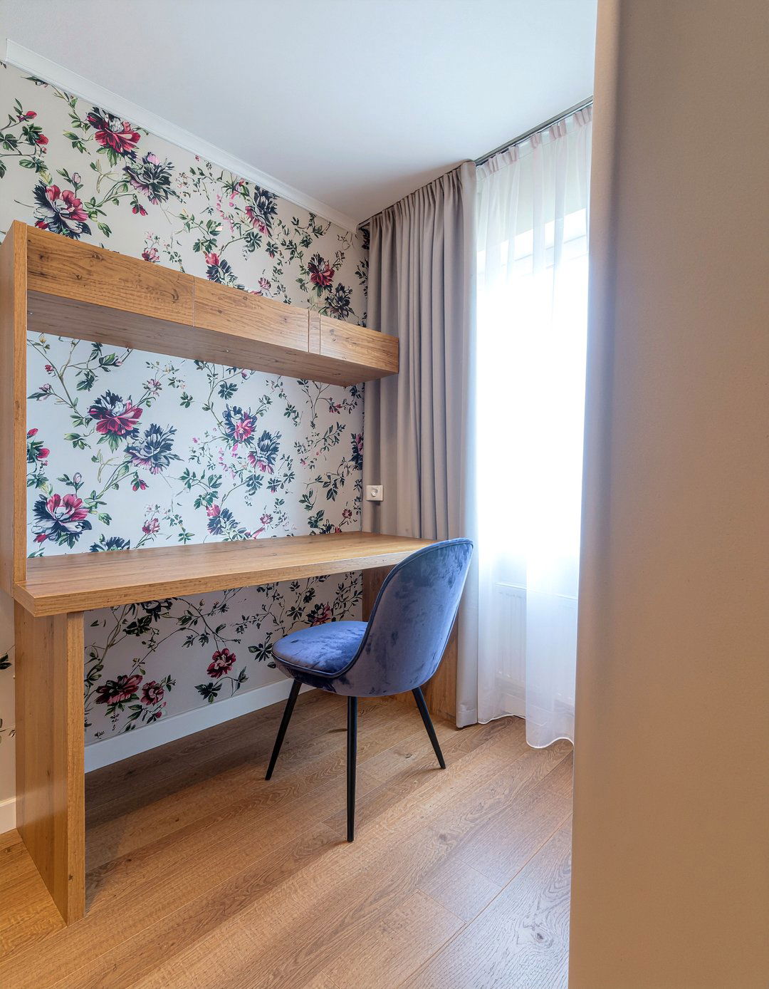 Closet office desk - 30 bedroom office combo ideas