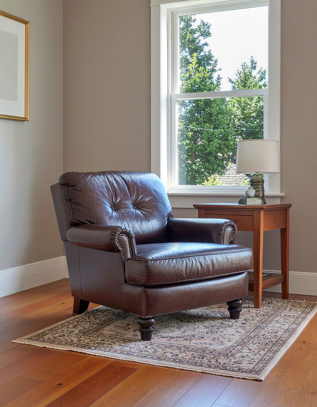 Club Chair - 30 living room traditional furniture ideas