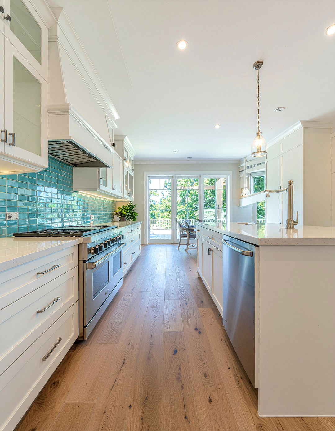 Coastal Laminate Kitchen - 30 laminate floor kitchen ideas