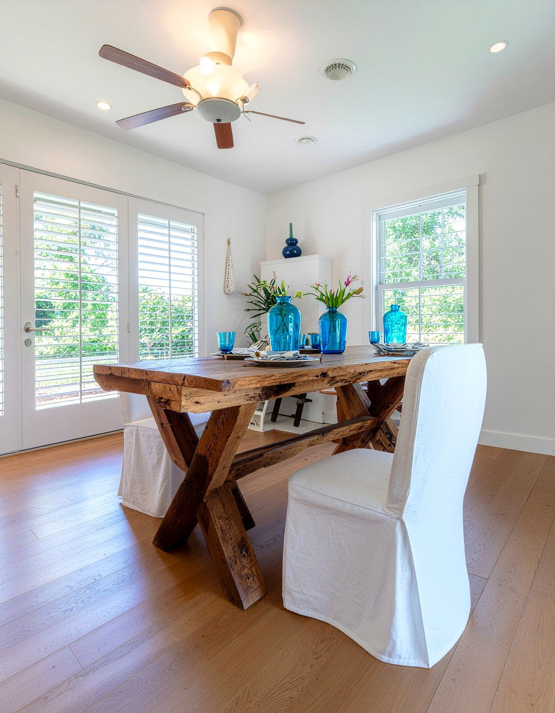 Coastal Theme - 30 relaxed dining room ideas