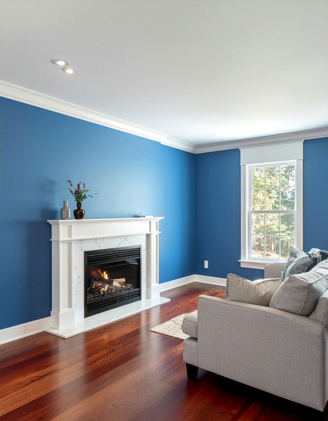 Cobalt Blue Accent Wall - 30 cobalt living room ideas