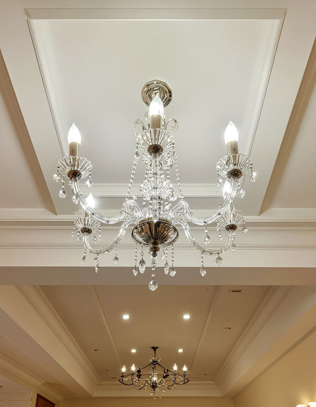 Coffered ceiling with chandelier - 30 dining room coffered ceiling ideas