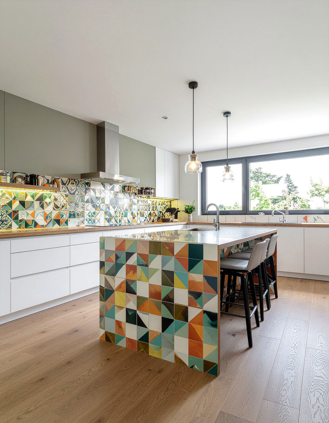 Colorful geometric tile - 30 geometric tile kitchen backsplash ideas