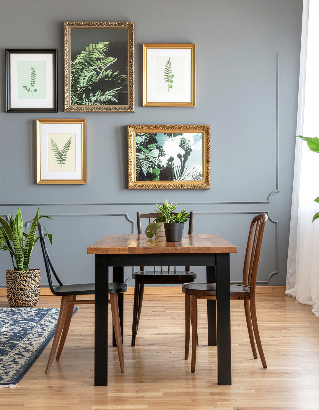 Command hook gallery wall - 30 removable dining room decor ideas