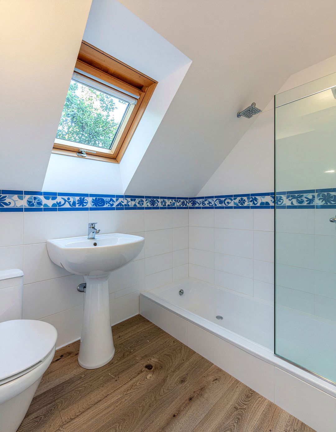 Compact attic guest bathroom - 30 attic bathroom ideas