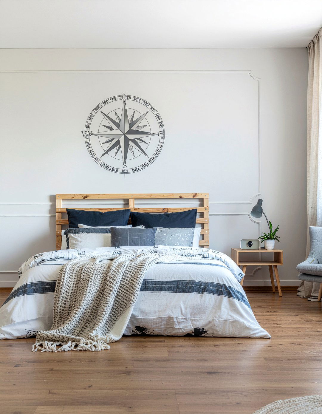 Compass wall decal - 30 nautical bedroom ideas