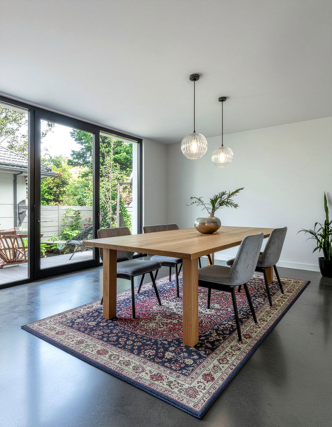 Concrete floor dining room - 30 Portland dining room ideas