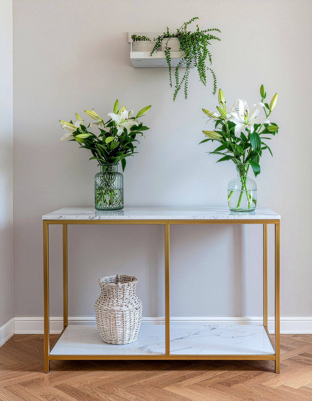 Console Table - 30 living room traditional furniture ideas