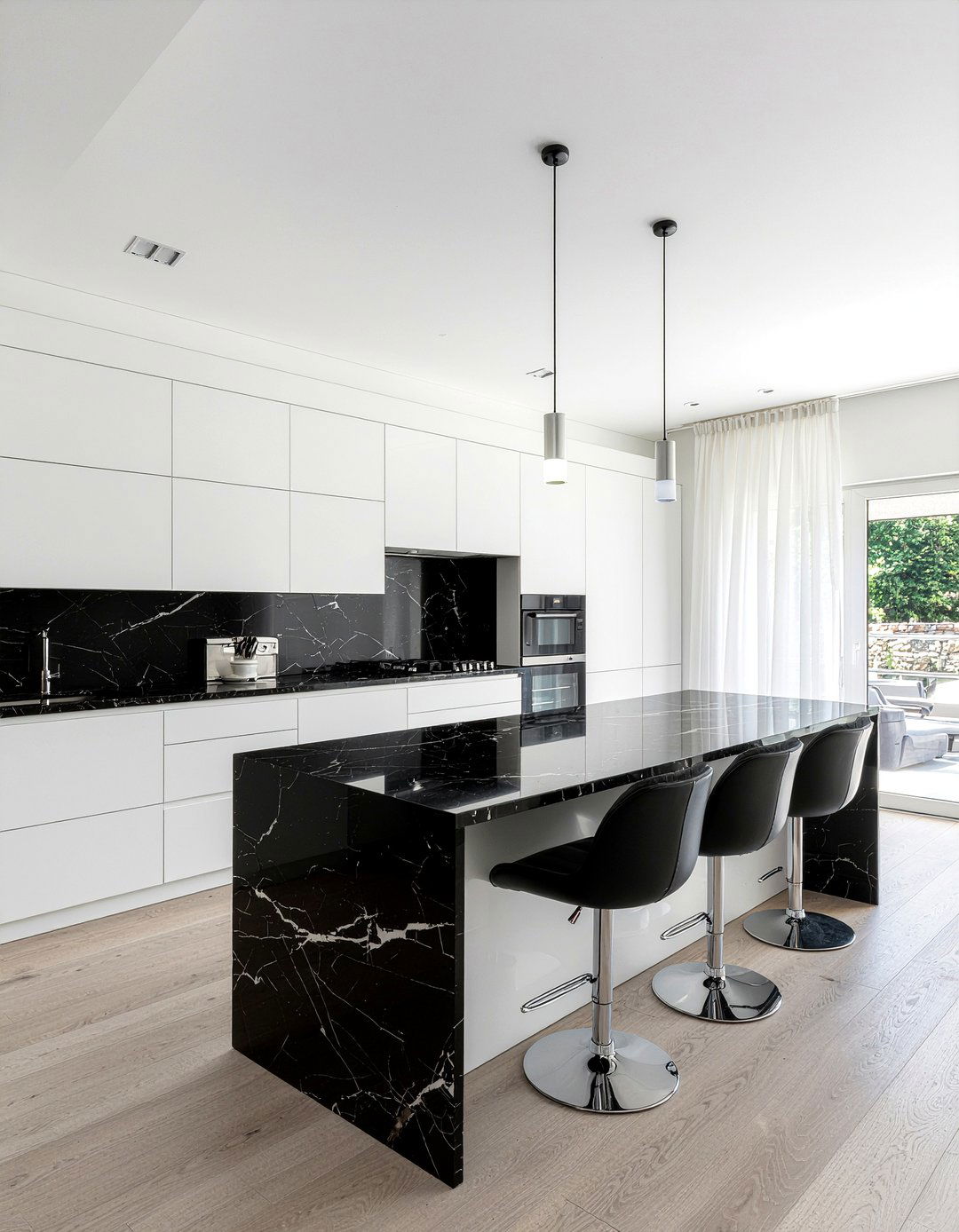 Contemporary Black And White Kitchen - 30 black and white kitchen ideas