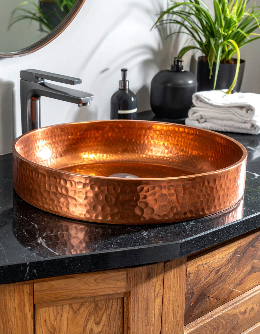 Copper Hammered Sink - 30 copper bathroom ideas