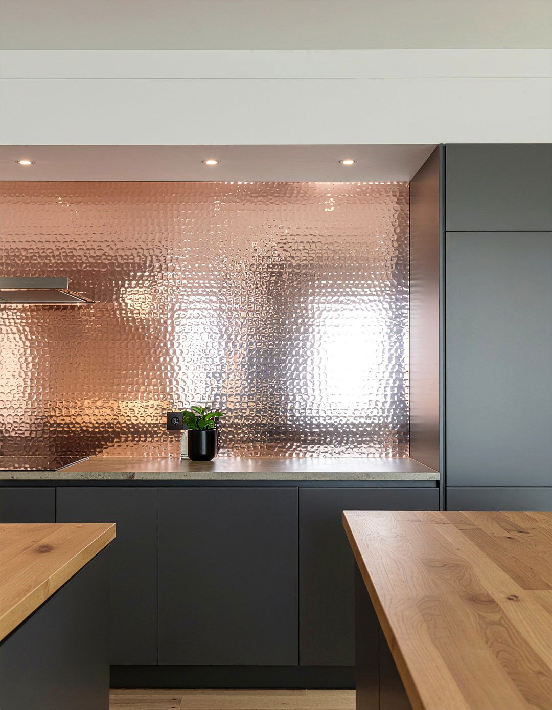 Copper Sheet Backsplash - 30 kitchen backsplash ideas