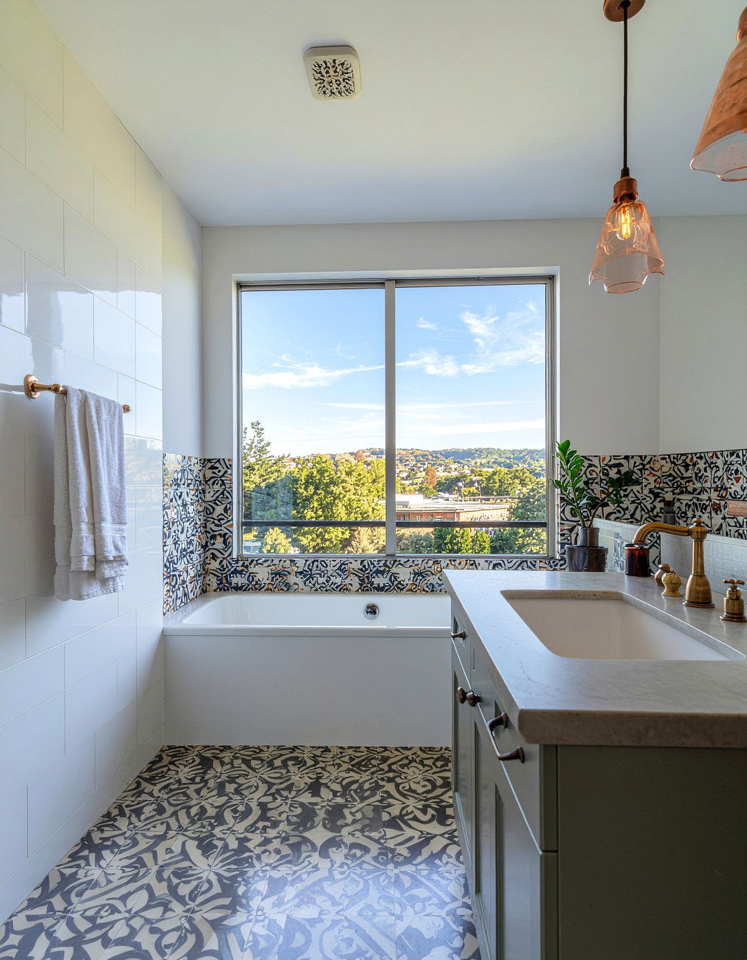 Copper and brass - 30 mixed metal bathroom ideas