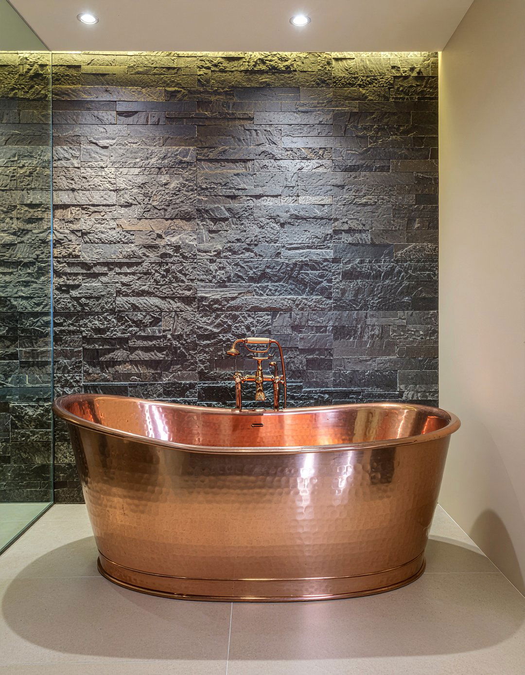 Copper bathtub - 30 luxe bathroom ideas