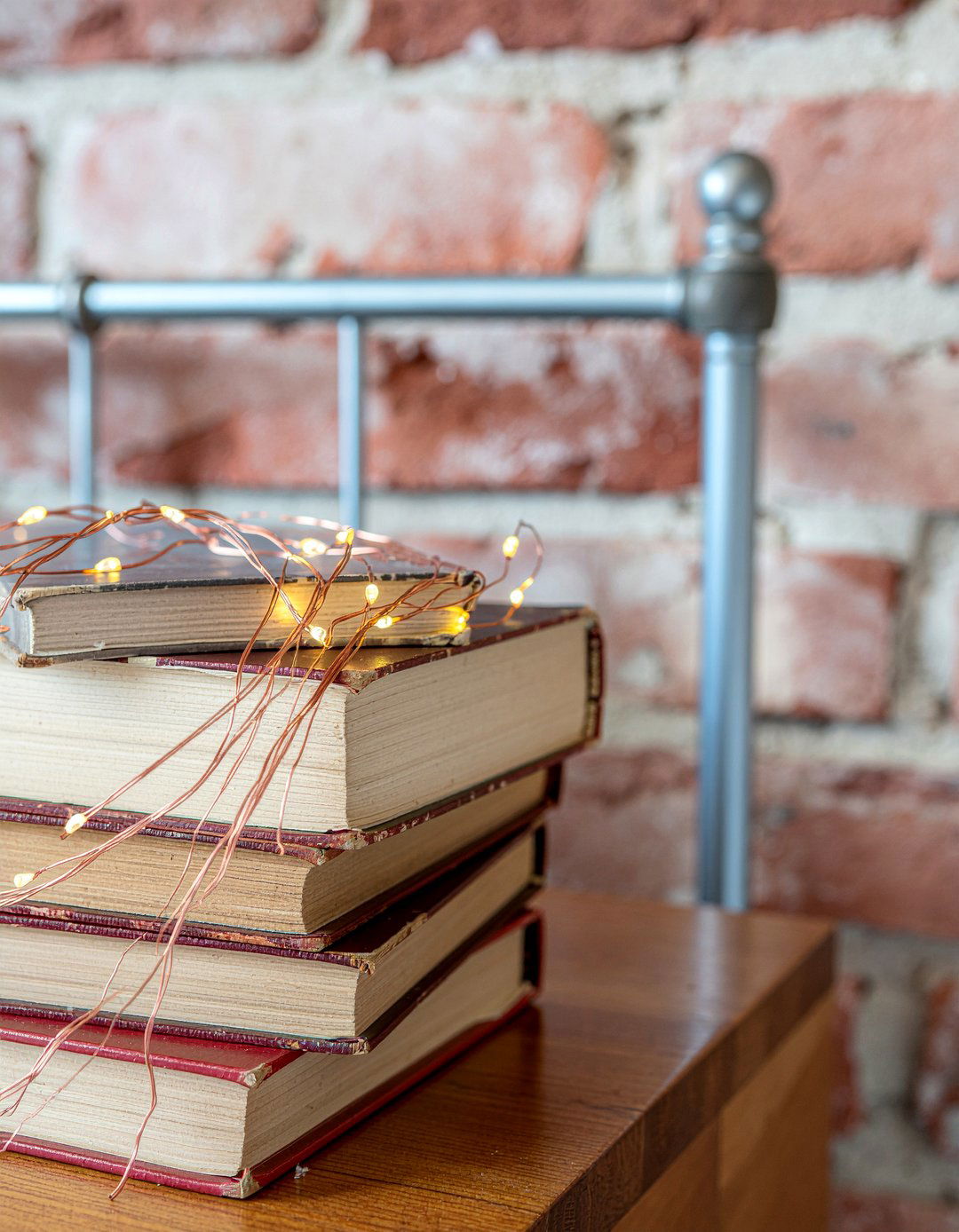 Copper wire fairy lights - 30 bedroom fairy lights ideas