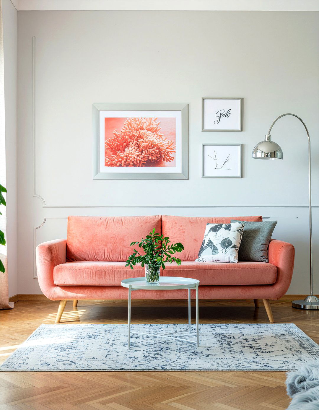 Coral and silver - 30 coral living room ideas