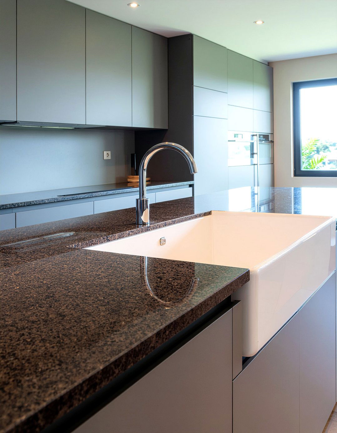 Corian And Natural Stone Kitchen - 30 kitchen material mixing ideas