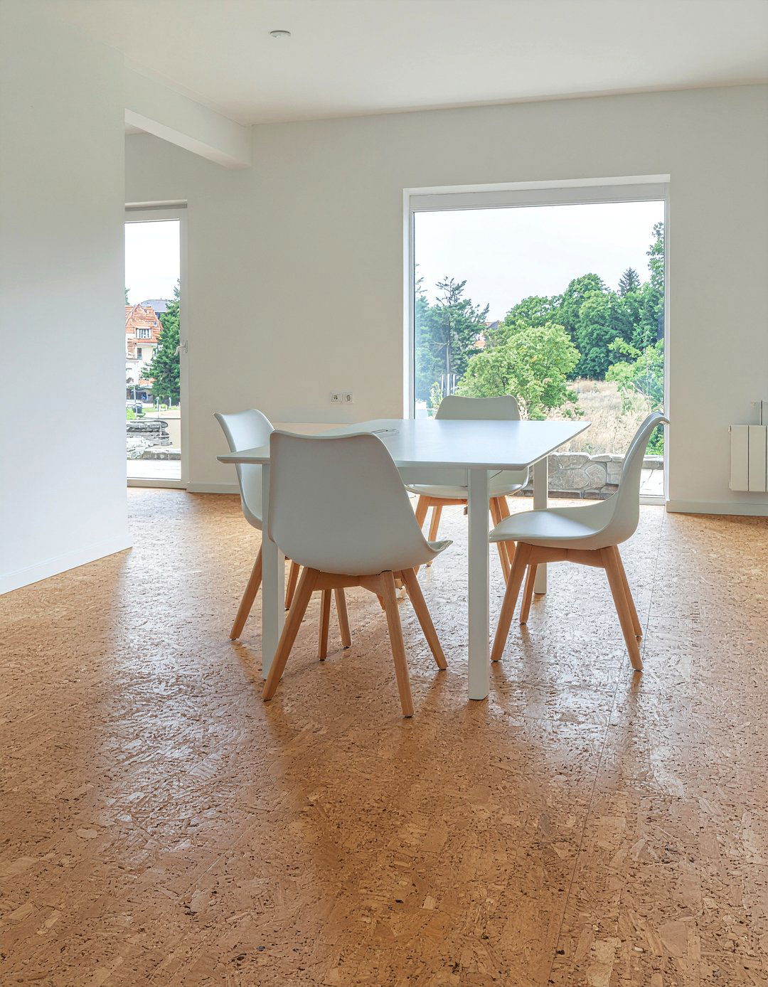 Cork flooring for dining room - 30 environmentally friendly dining room ideas