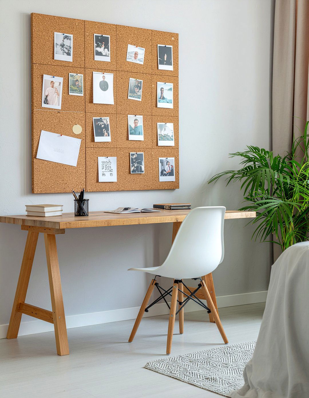 Cork wall tile - 30 temporary bedroom ideas