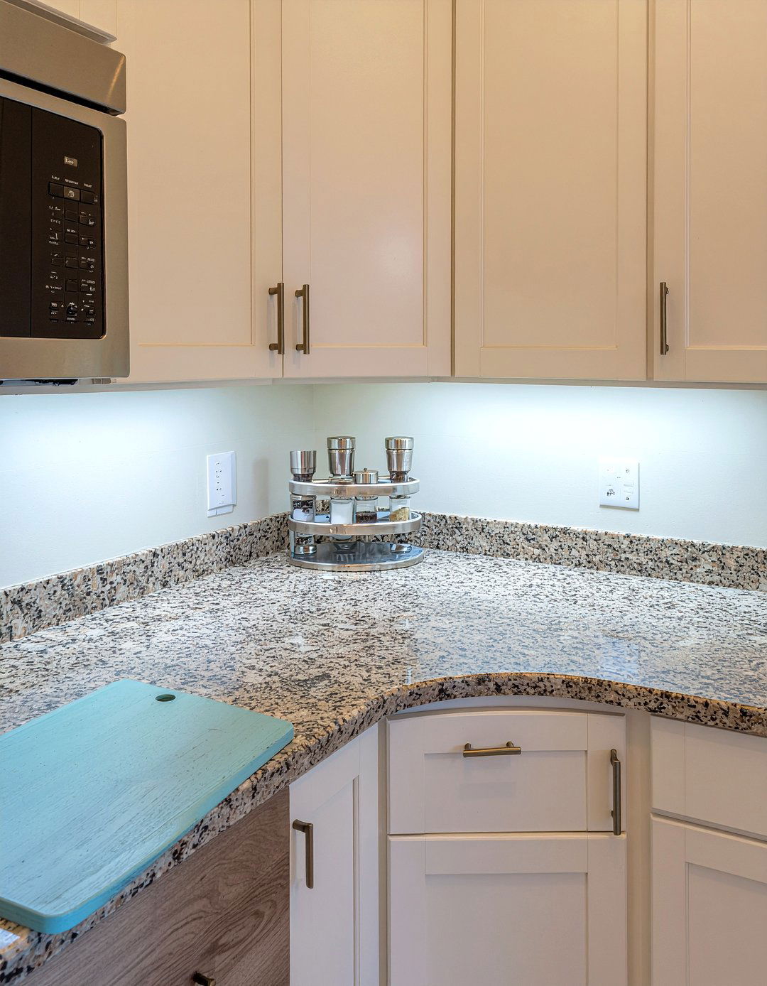 Corner Prep Station - 30 kitchen prep area ideas