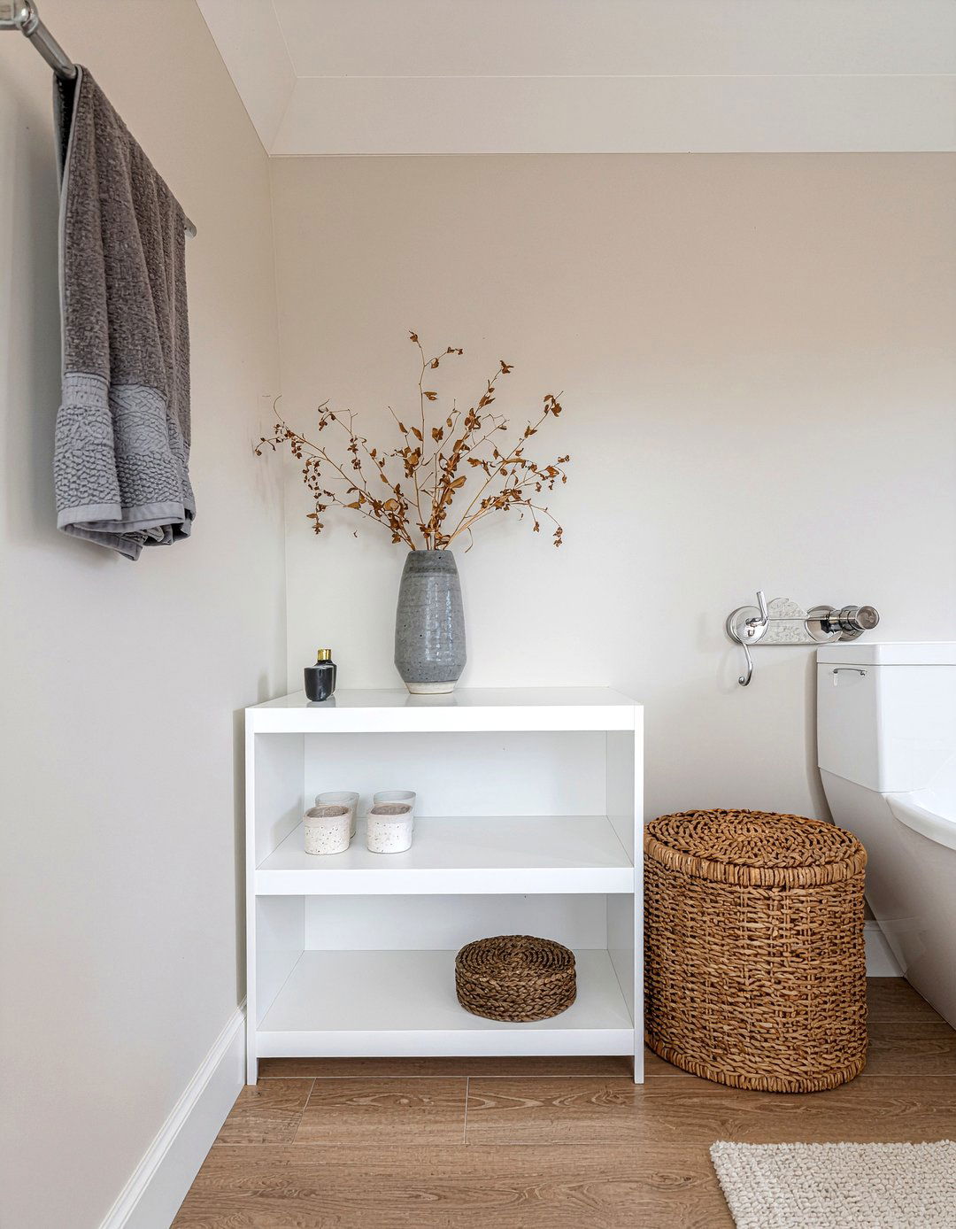 Corner bathroom shelf organizer - 30 bathroom shelf styling ideas