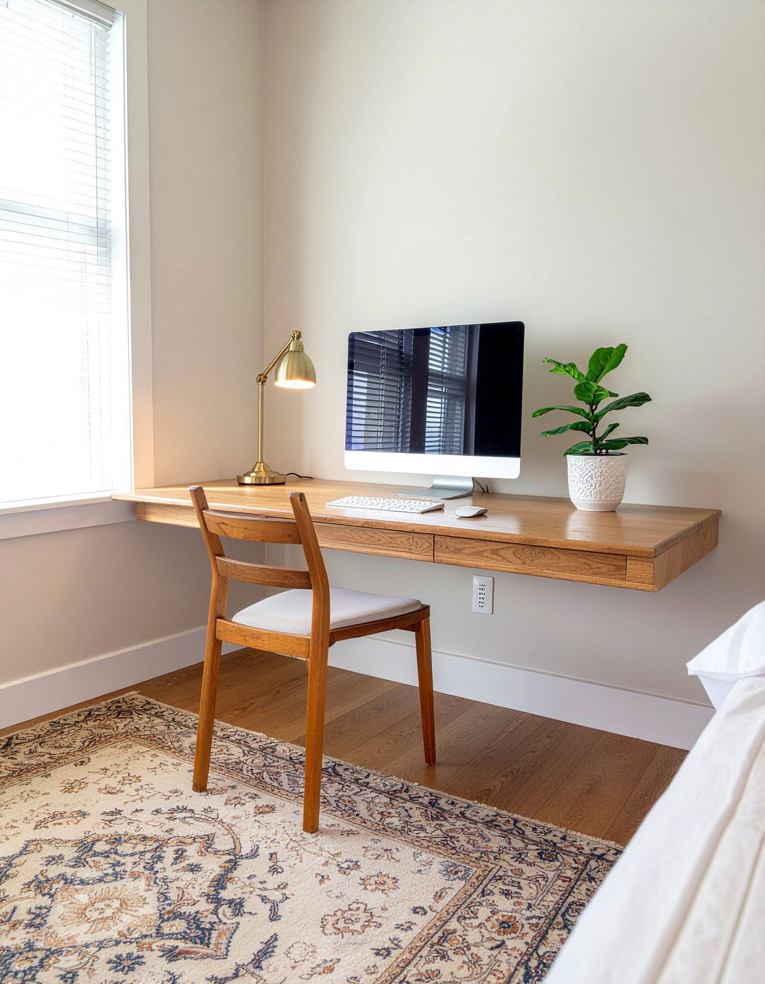 Corner desk for bedroom - 30 bedroom office combo ideas