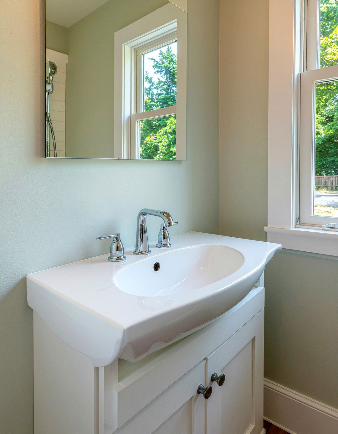 Corner sink - 30 small bathroom ideas