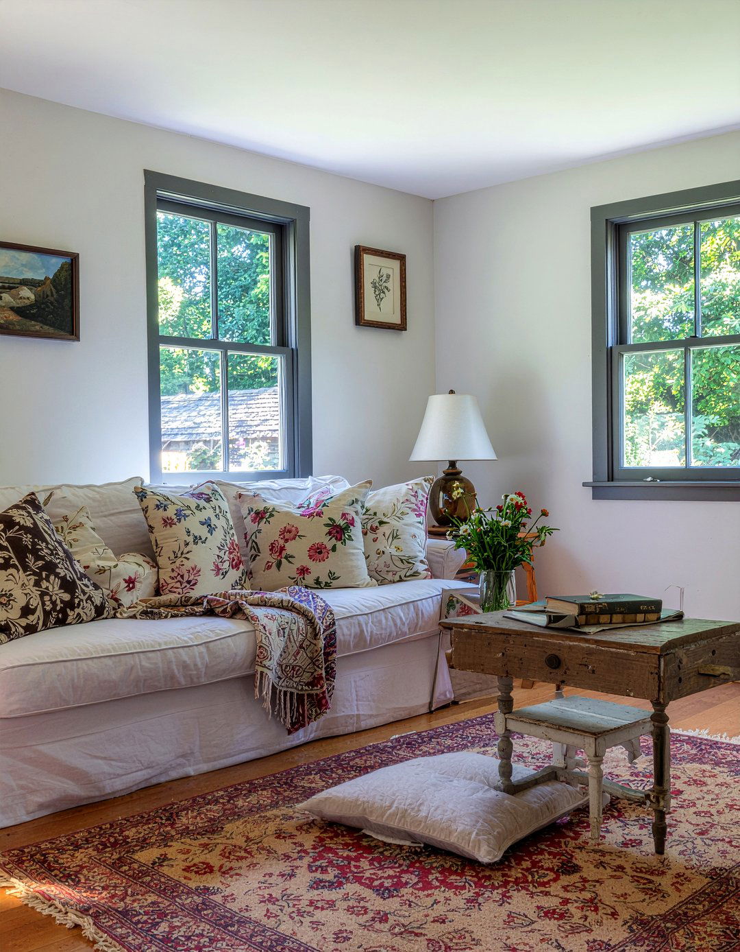 Cottagecore Wallpaper - 30 living room vintage wallpapers