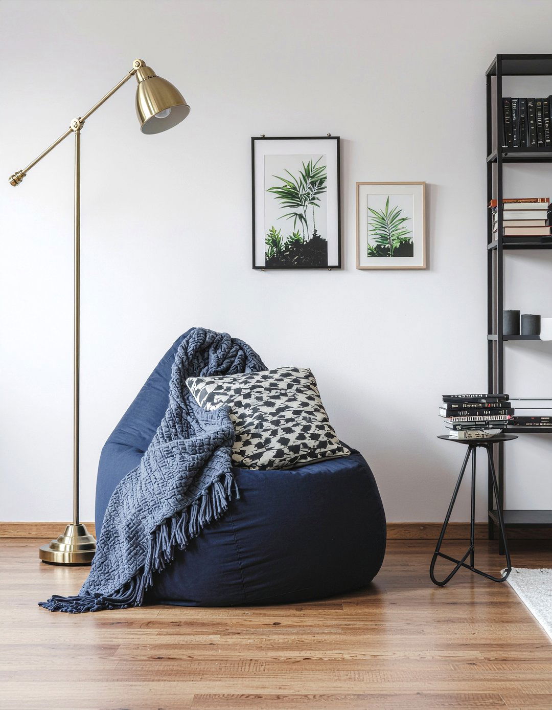 Cozy Reading Nook - 30 teenage boy bedroom ideas