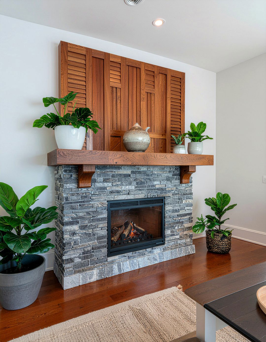 Craftsman fireplace mantel - 30 living room Mission furniture ideas