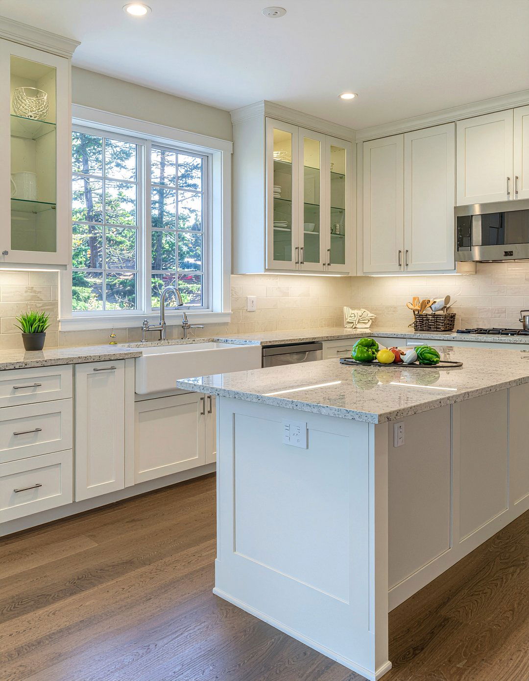 Cream and grey kitchen color scheme - 30 cream kitchen ideas